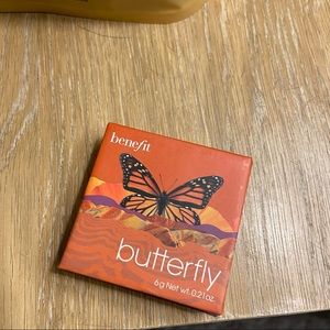 NWOT Benefit Butterfly Blush